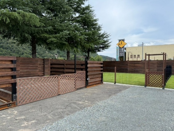 夜更かしドッグランサイト
